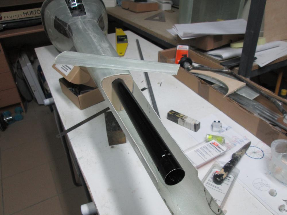 56a4c61a05a13_renfortfuselage(2).thumb.J