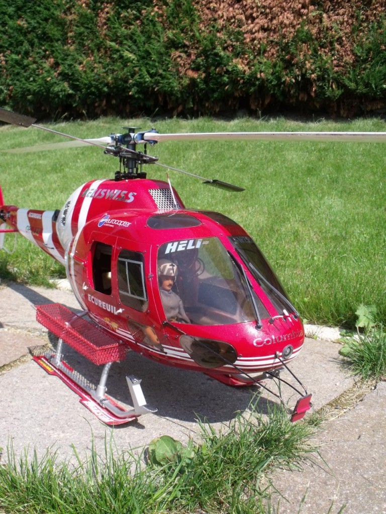AS 355 HELSWISS et son panier