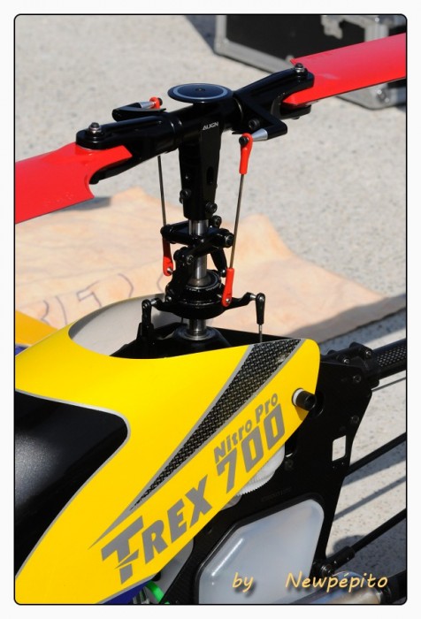 T-rex 700 nitro pro "Flybarless"black