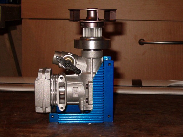 moteur OS 50 sur son support